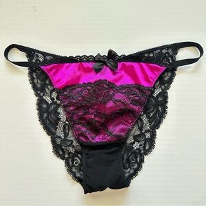 New Victoria’s Secret 2012 Low Rise Cheekini Lace Panties Large Vintage Y2K